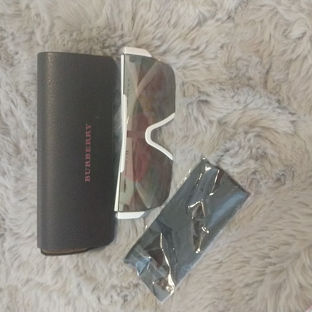 Burberry sunglasses